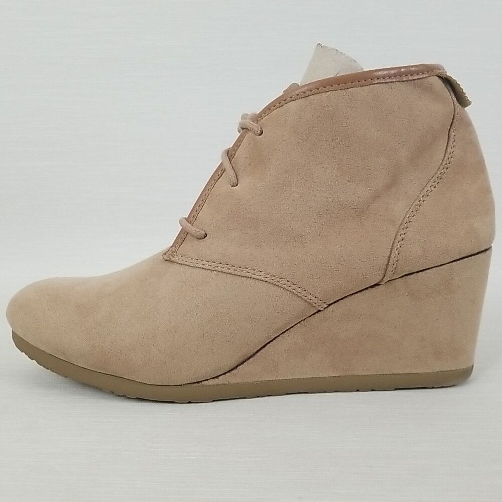 Mad Love Brand Tan Faux Suede Wedge Heel Ankle Booties Women's Size 10 Western